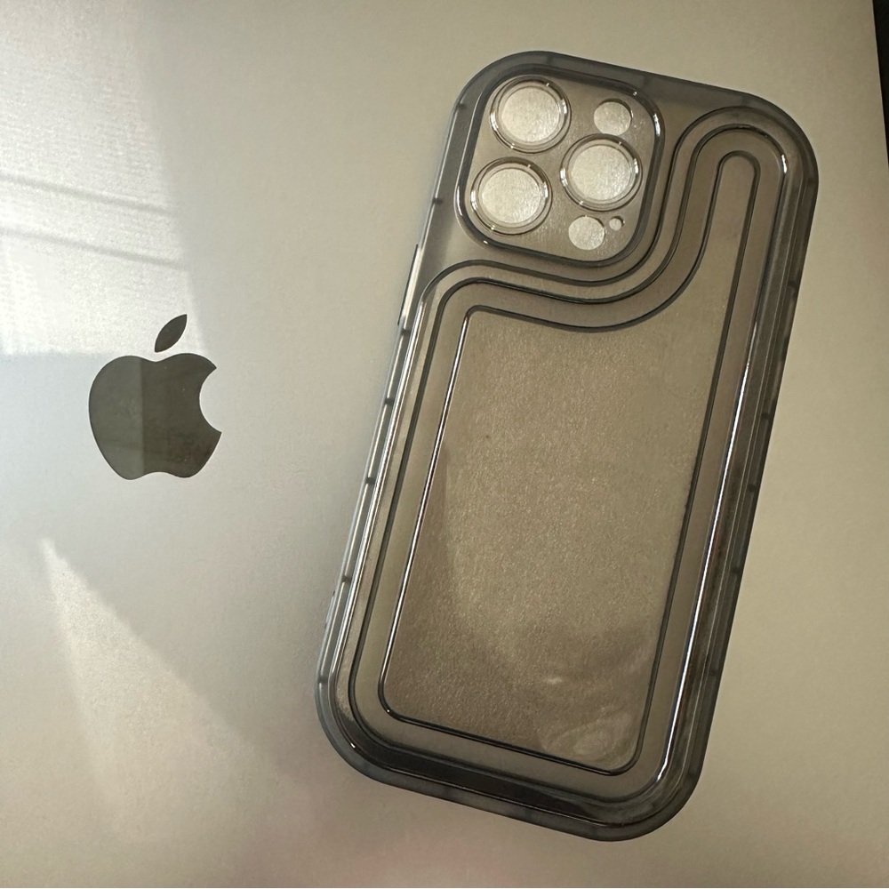 Brand New Clear Iphone 15 Pro Max Phone Case